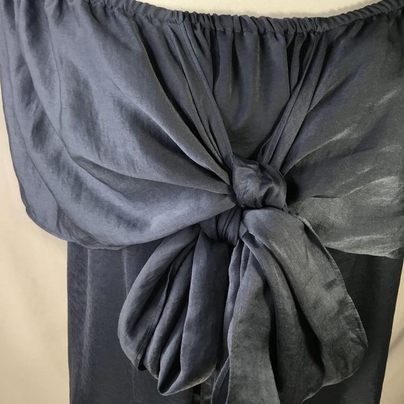 Cold Off-Shoulder Top NWT - Picture 3 of 9